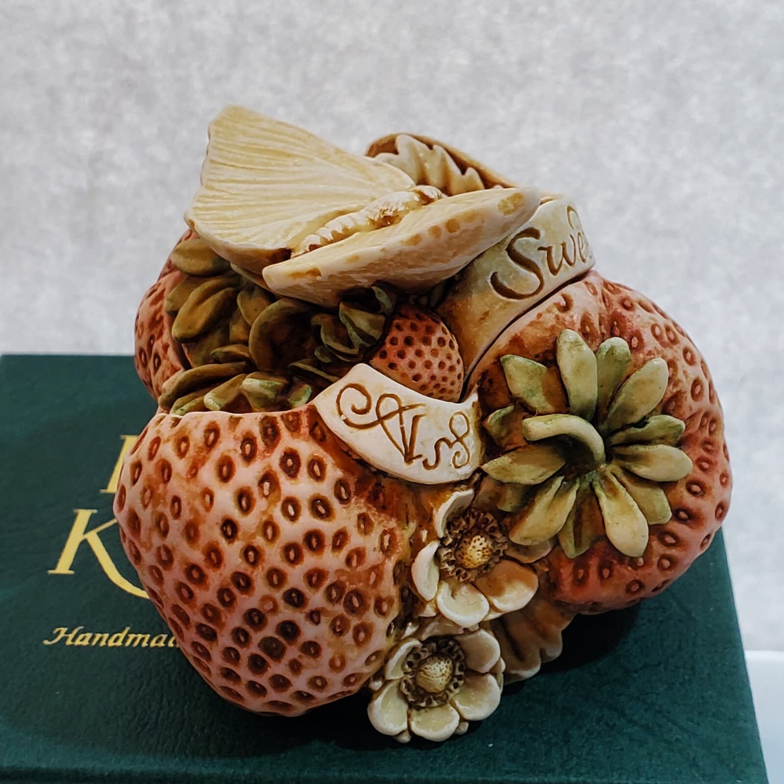 Harmony Kingdom Sweet As A Summer's Kiss UK Made 1996 Trinket Box Figurine - Thumbnail 5