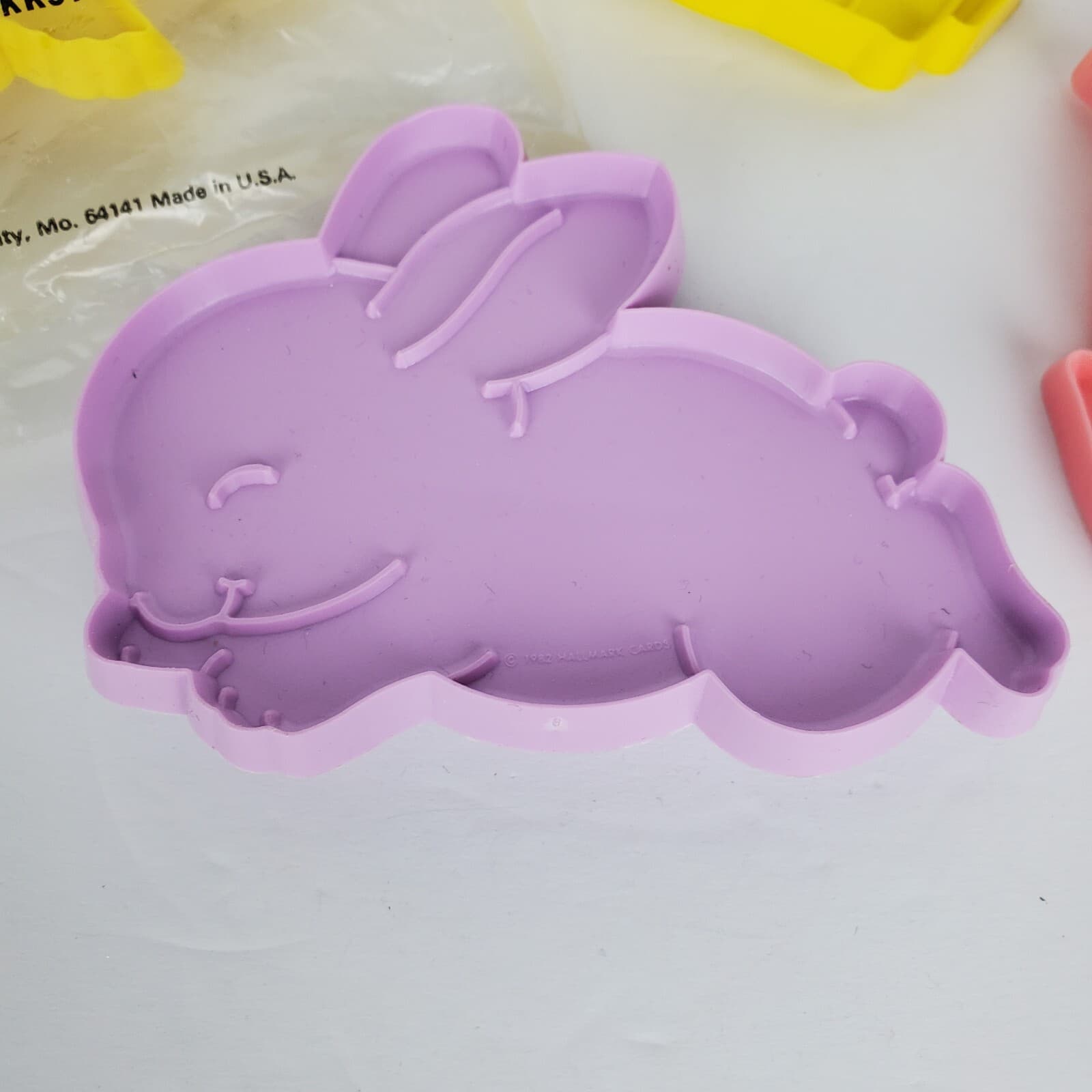 Vtg Hallmark Cookie Cutters Easter Set of 4 Bunny Tulip Sitting & Standing Chick - Thumbnail 3