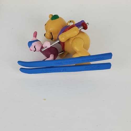 Hallmark Disney 2002 On the Slopes Winnie the Pooh Miniature Ornament - Thumbnail 6