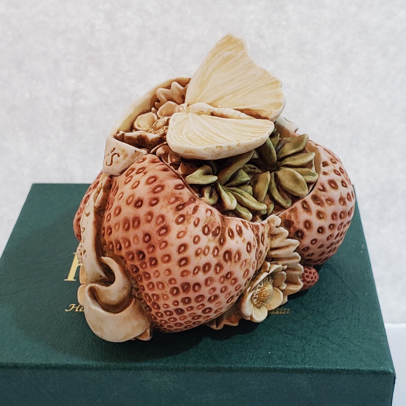 Harmony Kingdom Sweet As A Summer's Kiss UK Made 1996 Trinket Box Figurine - Thumbnail 4