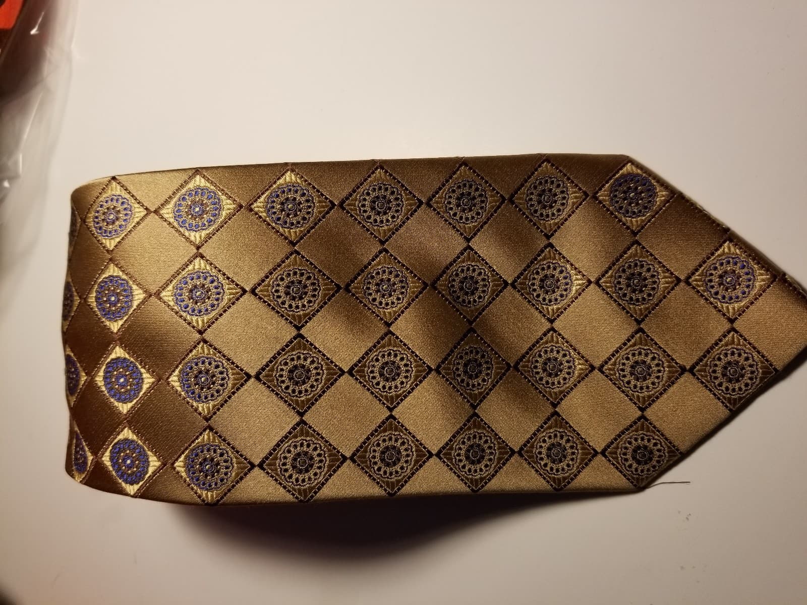 Impermeable by Weatherproof Men's 100% Silk Tie Gold Print - Thumbnail 3