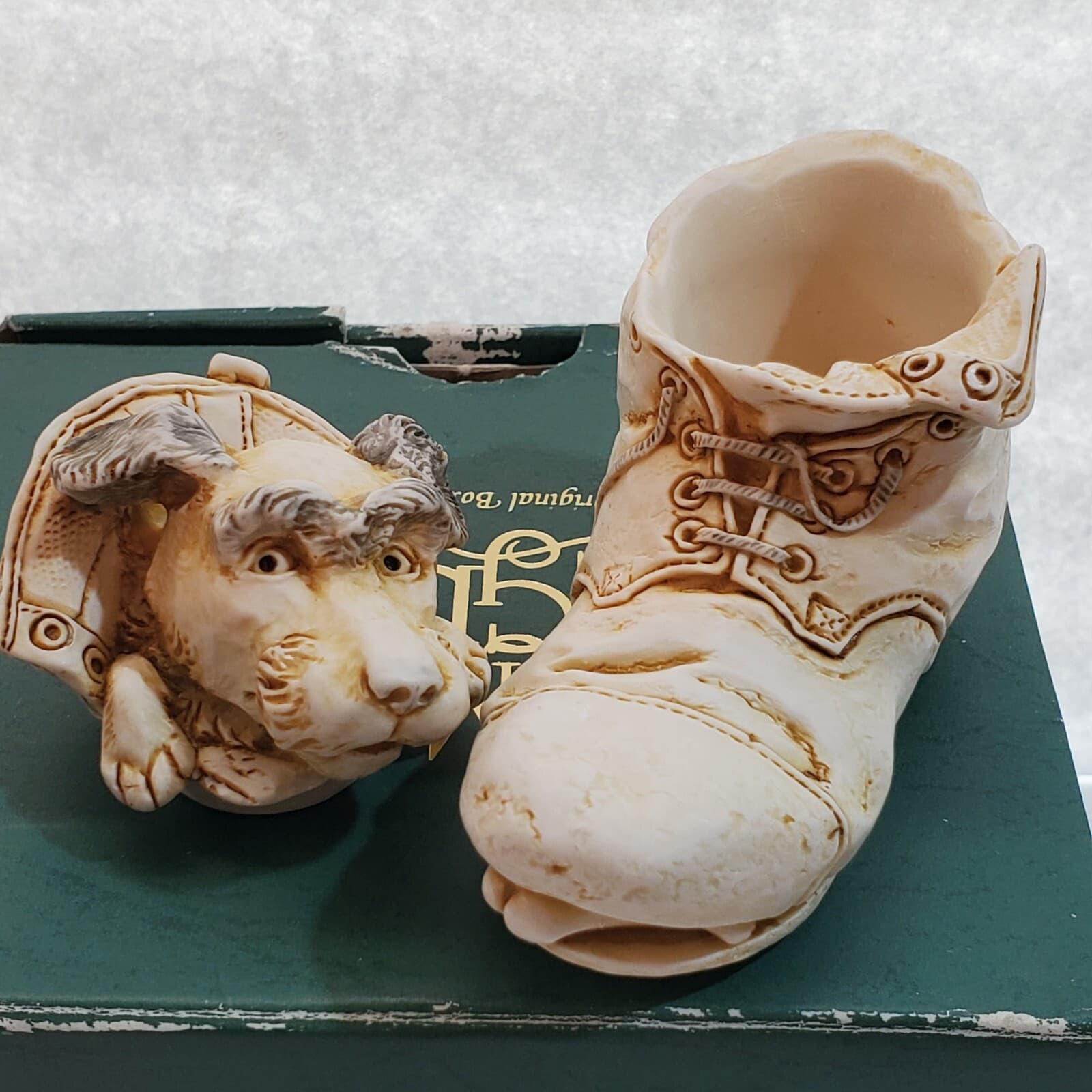 Harmony Kingdom Sole Mate Dog in Boot UK Made 1999 Trinket Box Figurine - Thumbnail 2