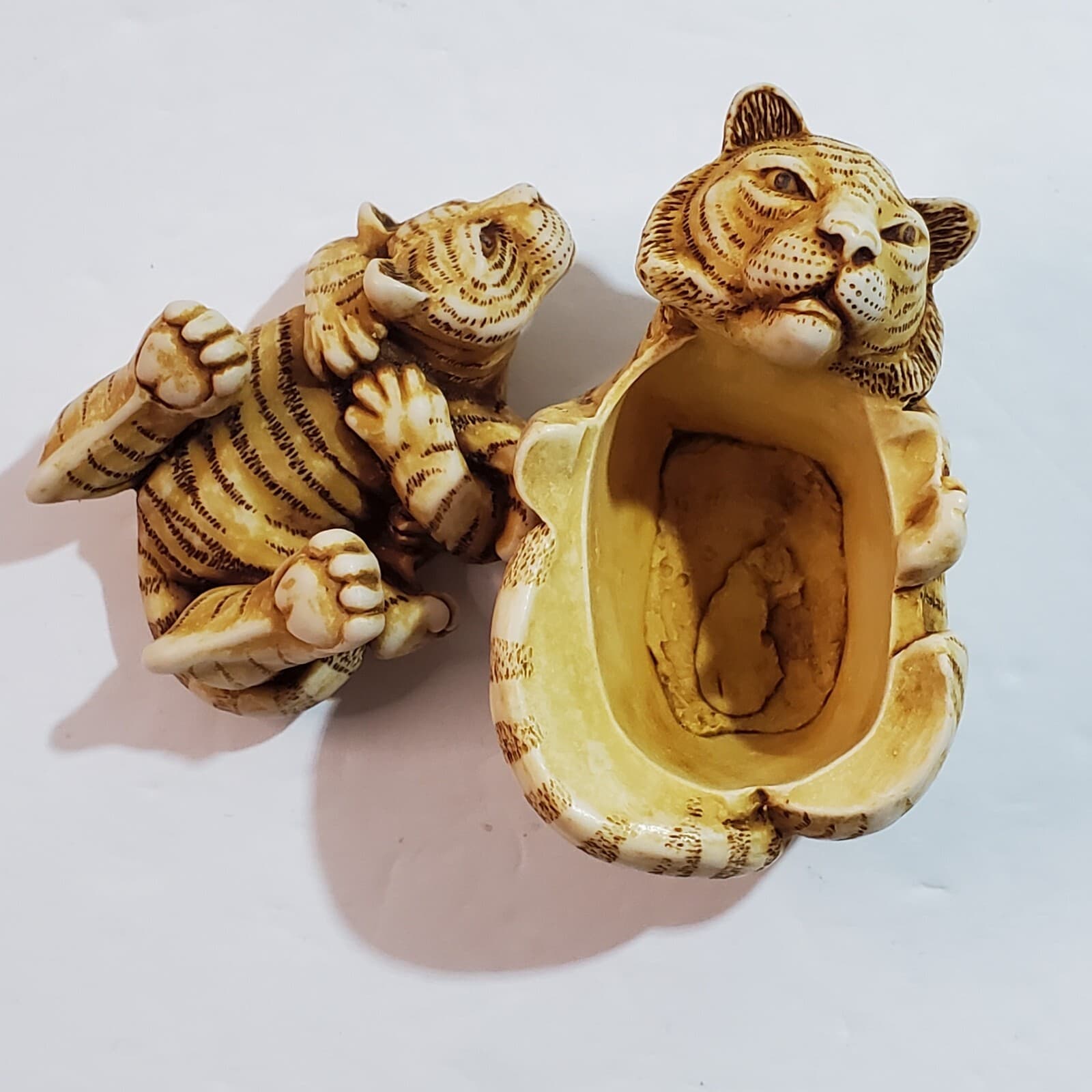Harmony Kingdom Pride And Joy Mother and Cub Tigers UK Made Trinket Box Figurine - Thumbnail 2