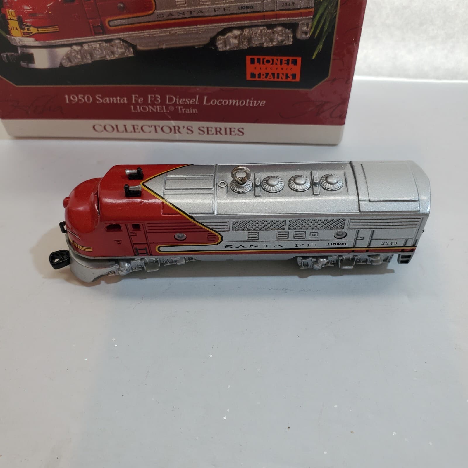 Hallmark 1997 Keepsake Christmas Ornament Santa Fe F3 Diesel Locomotive (1950) - Thumbnail 3