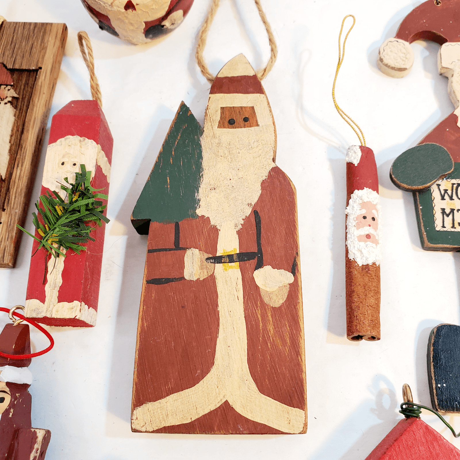 Lot of 7 Rustic Wooden Santa Christmas Ornaments Folk Art and Cinnamon Stick - Thumbnail 3