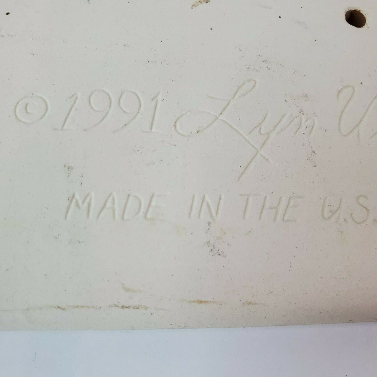 Vintage French Bread Warmer Ceramic Floral Signed Lyn Ulick 1991 Made in USA - Thumbnail 4