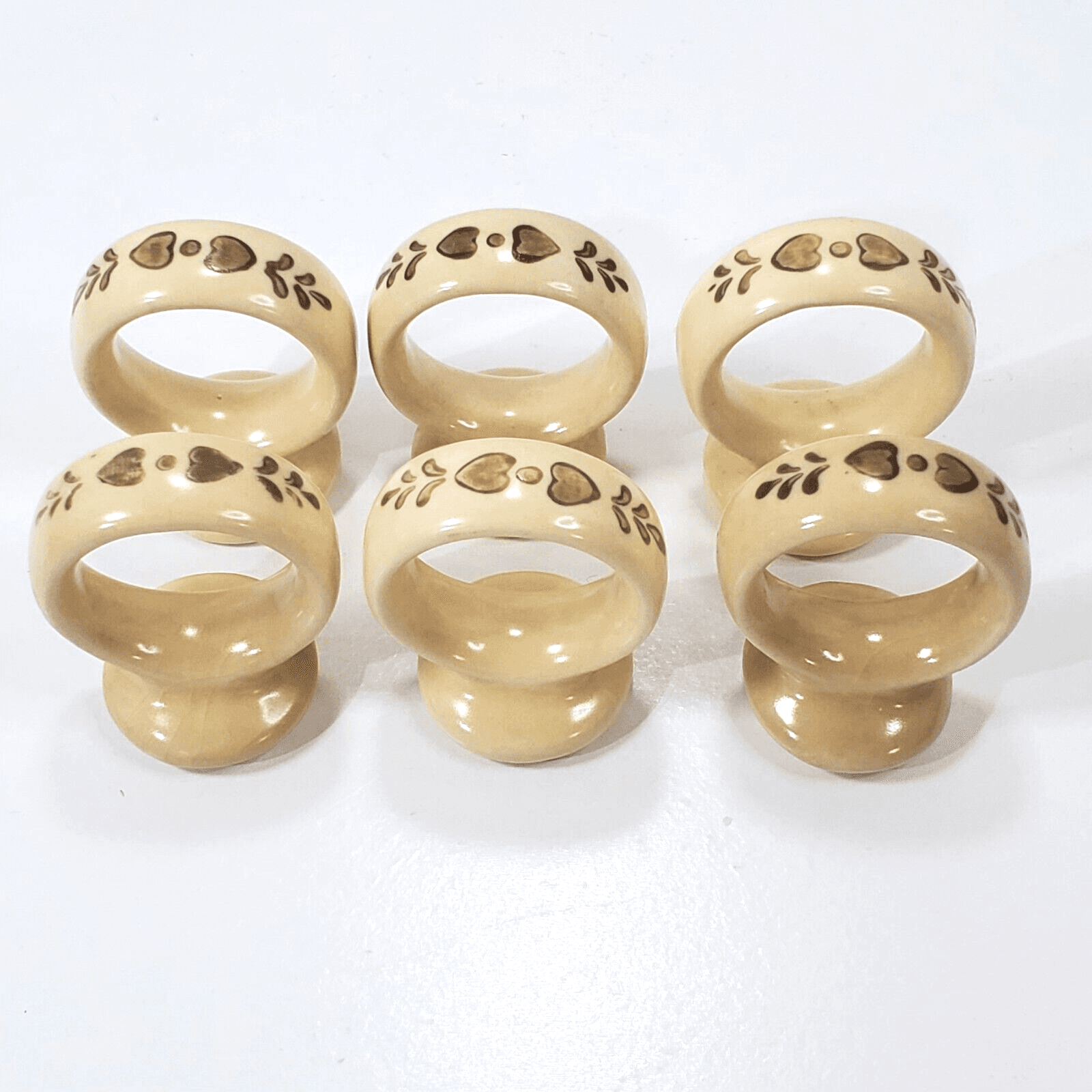 Vintage Pfaltzgraff Village Pattern Stoneware Napkin Rings Beige Brown Set of 6