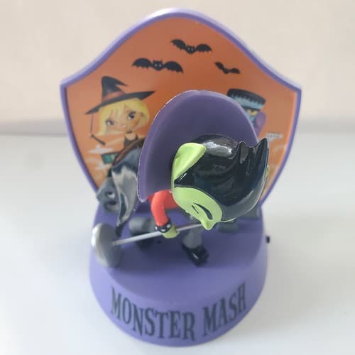 Hallmark 2010 Monster Mash Halloween Ornament w Sound Spring Head Vampire Figure - Thumbnail 3