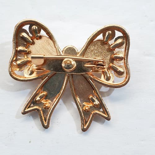 Vintage Small Gold Tone Metal Faux Pearl Clear Rhinestones Bow Ribbon Brooch Pin - Thumbnail 2