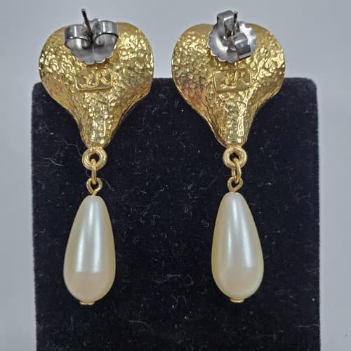 Vintage Lady Remington Baroque Statement Gold Tone Faux Pearl Pierced Earrings - Thumbnail 3