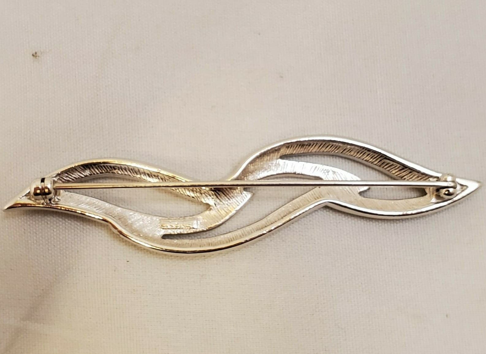 Vintage Monet Silver Tone Stylized Leaf Flame Brooch Pin - Thumbnail 2