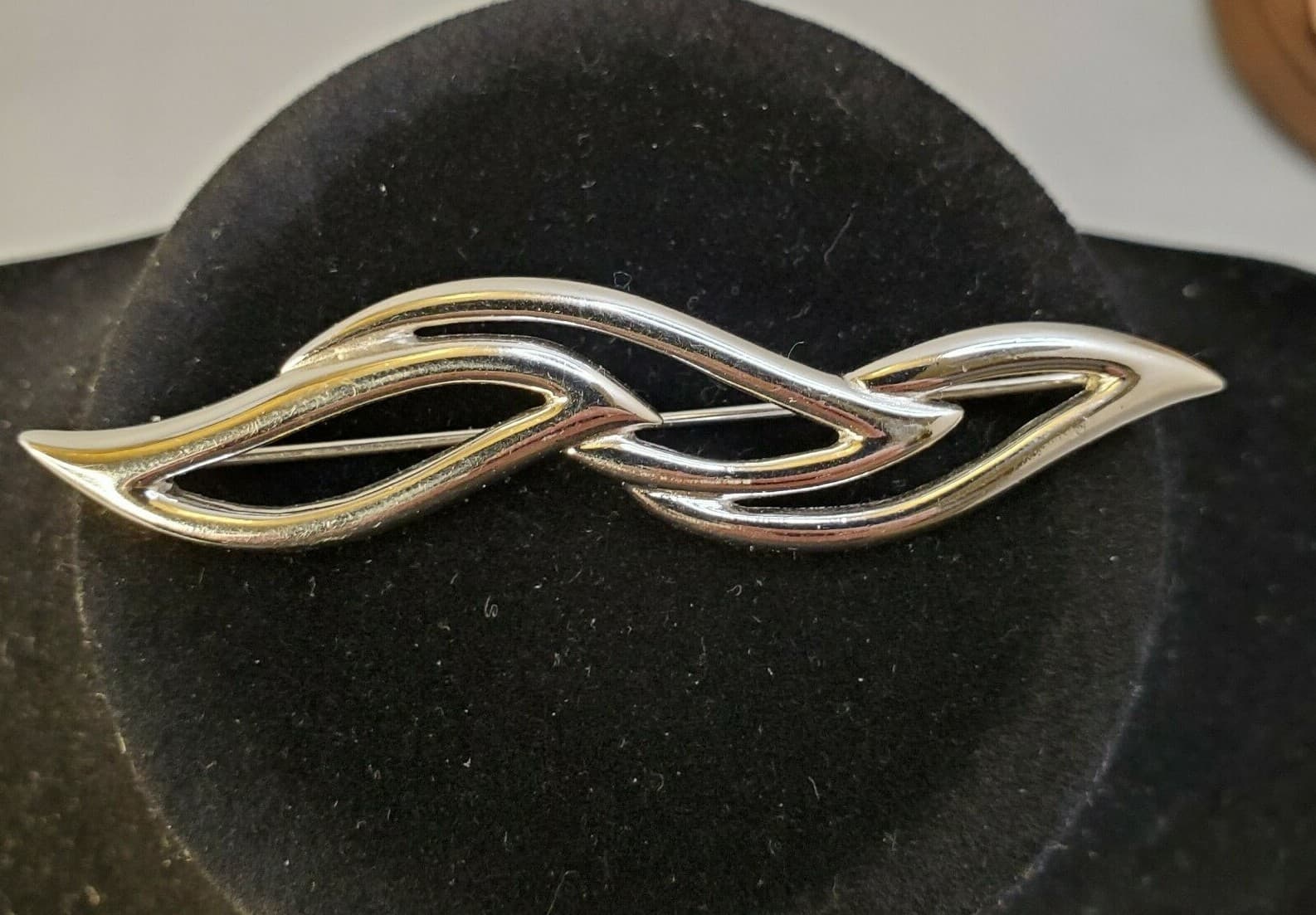 Vintage Monet Silver Tone Stylized Leaf Flame Brooch Pin - Thumbnail 6