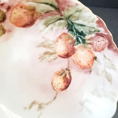 Vtg O & EG Royal Austria Hand Painted Strawberries Signed ABD Berry Trinket Bowl - Thumbnail 2