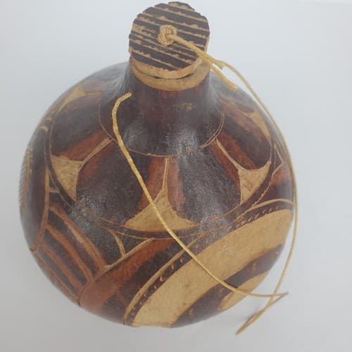 Vintage Hanging Carved Gourd With Two Tone Bird Carving and Designs - Thumbnail 4