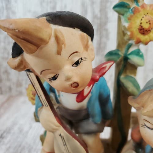 Vtg Japan Figurine Boy & Girl Sitting Playing Music Singing Hand Painted Bisque - Thumbnail 3