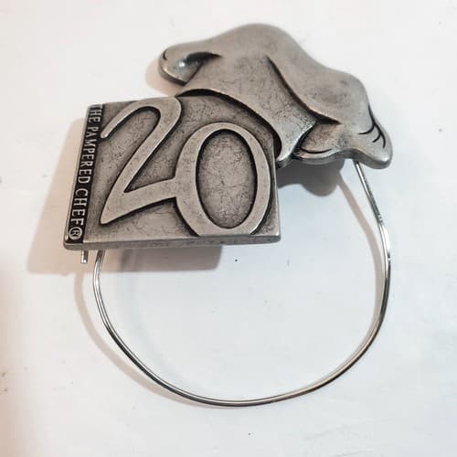Vintage Pampered Chef Pewter Tone Charm Holder Pin Brooch Hat 20 Cooking Baking