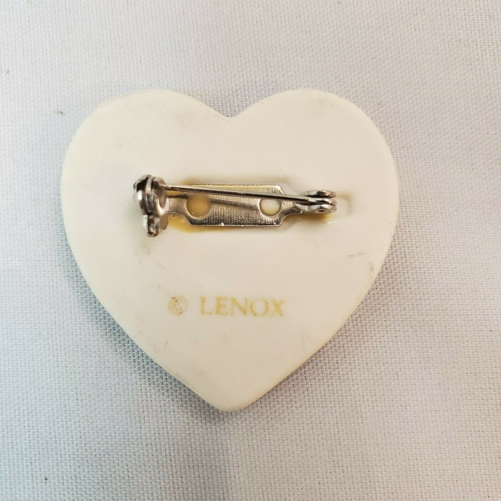 Lenox Handcrafted Porcelain Heart & Dove with Gold Tone Inlay Pin Brooch Peace - Thumbnail 2