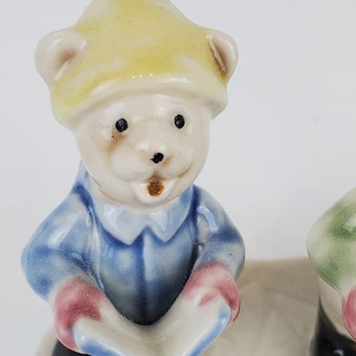 Vintage Ceramic 3 Bears Singing Christmas Carolers Figurine Winter Holiday Decor - Thumbnail 2