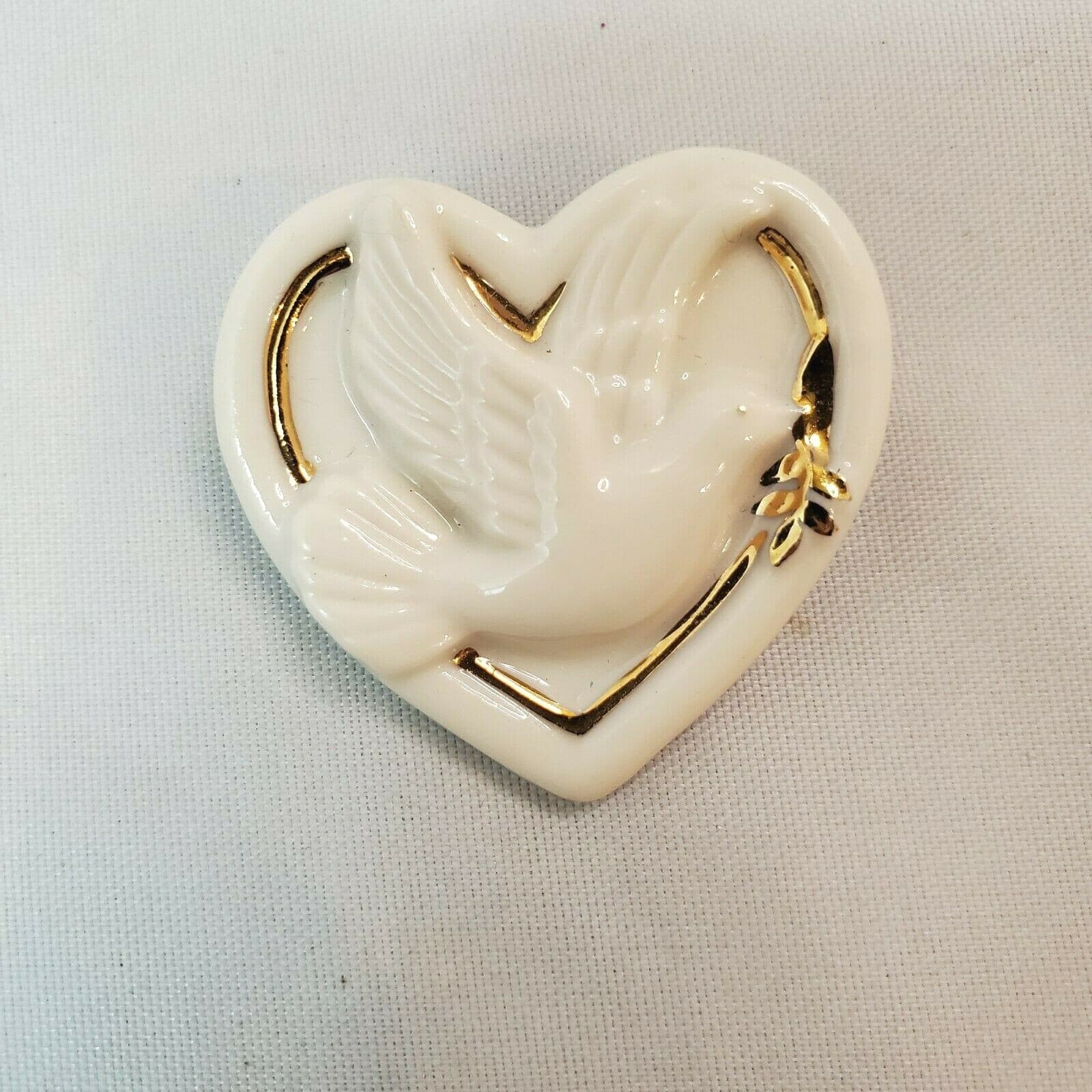 Lenox Handcrafted Porcelain Heart & Dove with Gold Tone Inlay Pin Brooch Peace