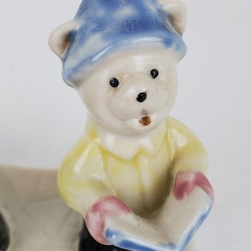 Vintage Ceramic 3 Bears Singing Christmas Carolers Figurine Winter Holiday Decor - Thumbnail 4
