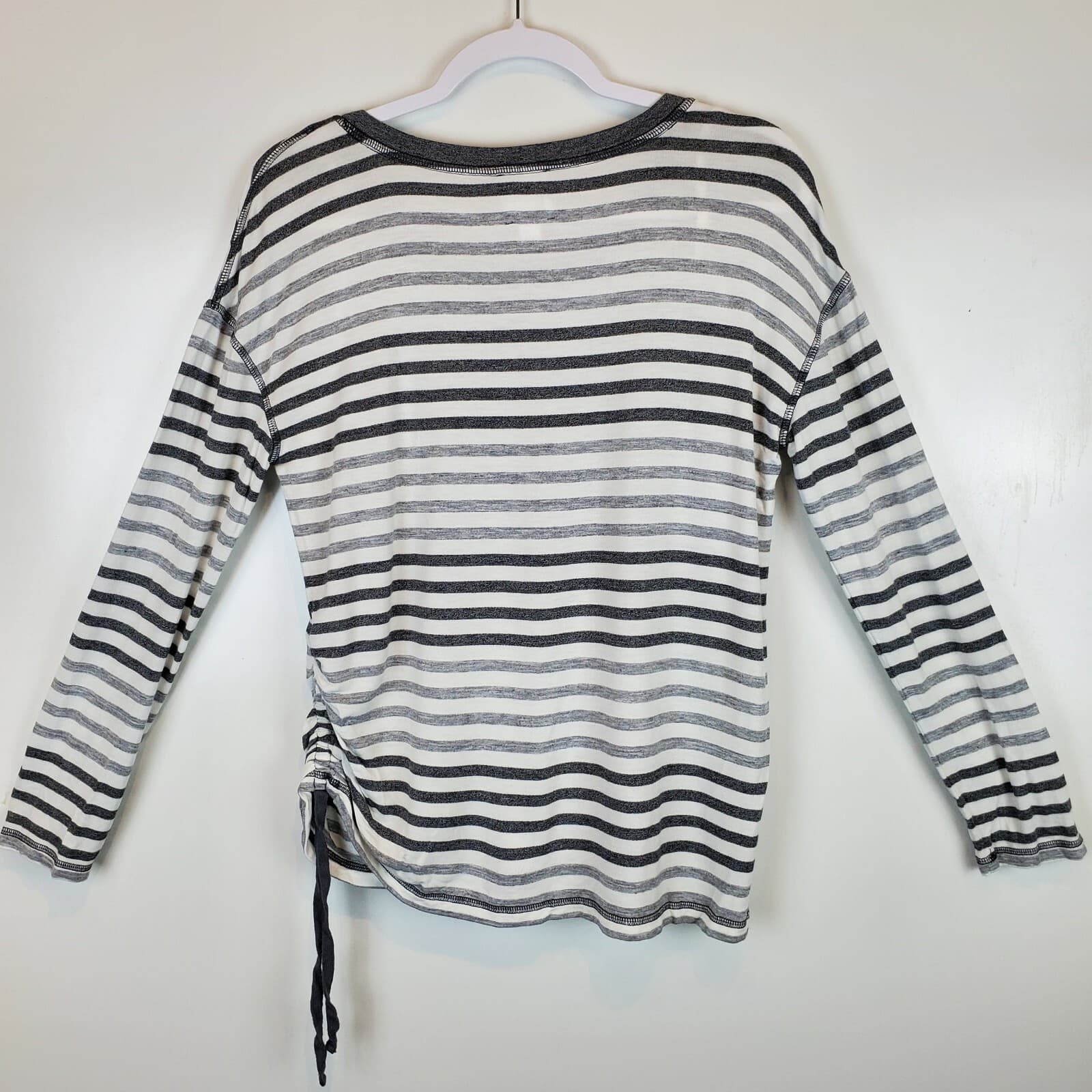 Sunday Womens Size Small Long Sleeve Gray White Striped Pullover Super Soft - Thumbnail 5