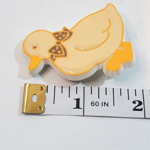Vintage 1984 Hallmark Cards Yellow Puffy Plastic Duck Duckling Easter Brooch Pin - Thumbnail 4
