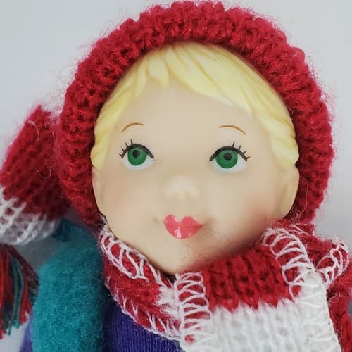 Hallmark Mistletoe Miss Ice Skating Christmas Ornament 2002 Blonde No Box - Thumbnail 3