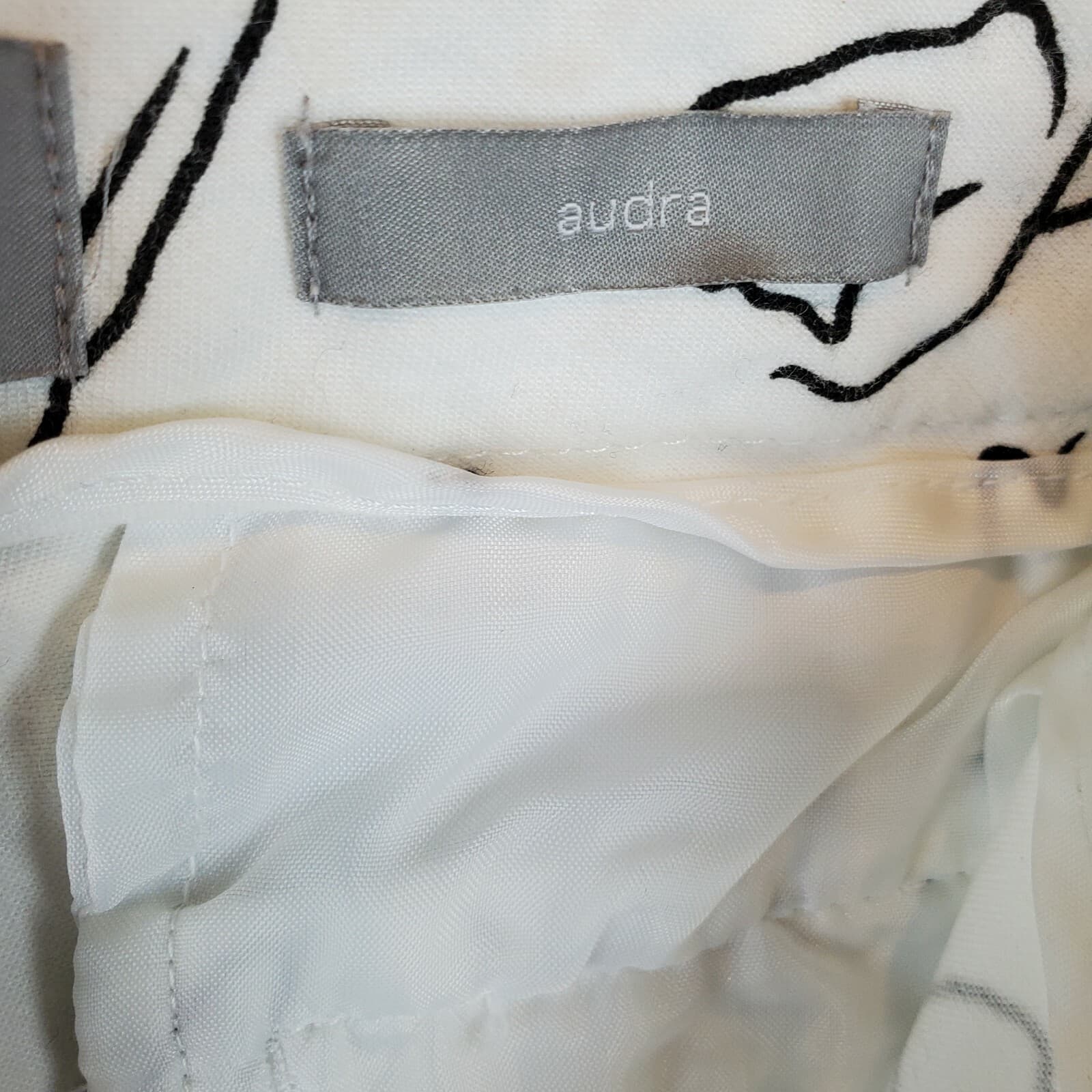 Liz Claiborne Audra Womens Capris Size 14 White Black Graphics Cotton/Spandex - Thumbnail 9