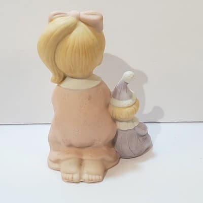 Vtg HOMCO Girl Praying Figurine with Teddy Bear Porcelain Bedtime Prayer #1433 - Thumbnail 3