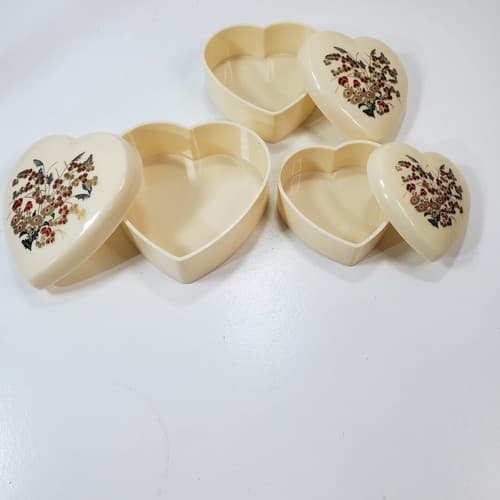 Vintage Set Of 3 Melamine Heart Shaped Nesting Trinket Boxes With Floral Design - Thumbnail 3