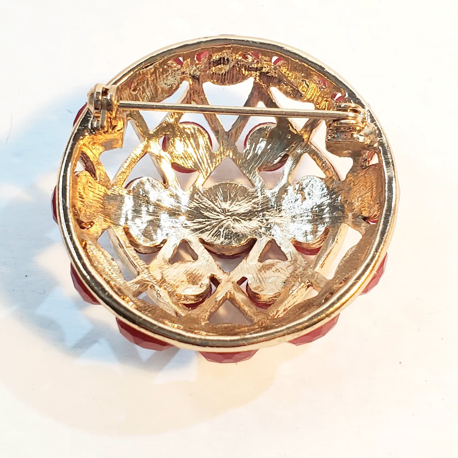 Vintage Gold Tone Coral/Red Faceted Faux Gemstones Weaved Dome Brooch Pin MCM - Thumbnail 2