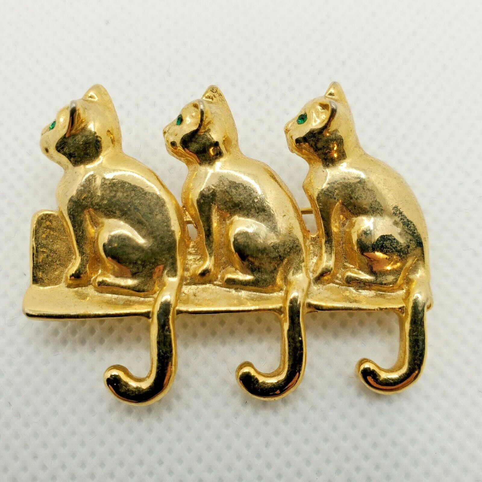 Vintage Gold Tone Green Rhinestone Eyes 3 Cats Kittens Kittys Brooch Pin