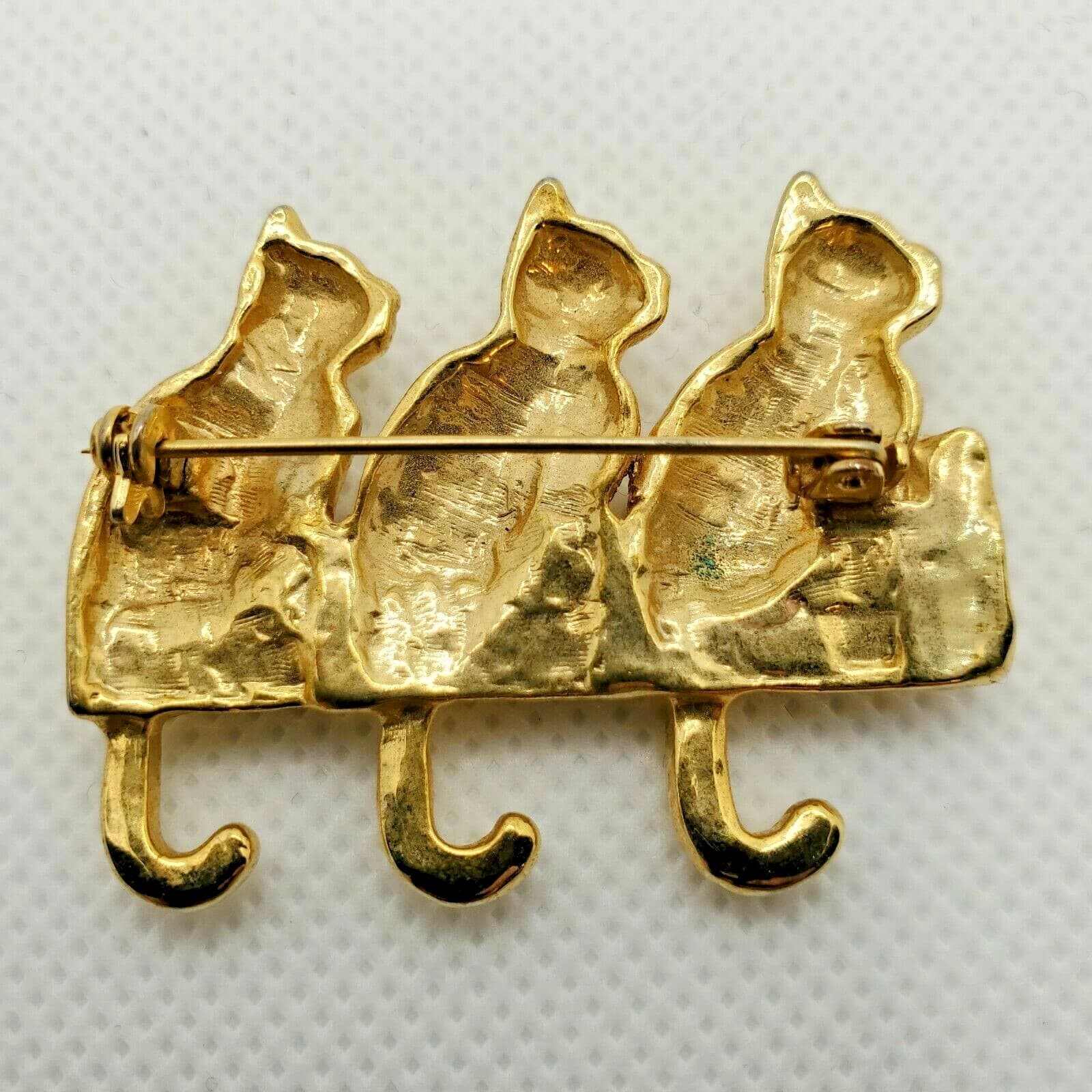 Vintage Gold Tone Green Rhinestone Eyes 3 Cats Kittens Kittys Brooch Pin - Thumbnail 2