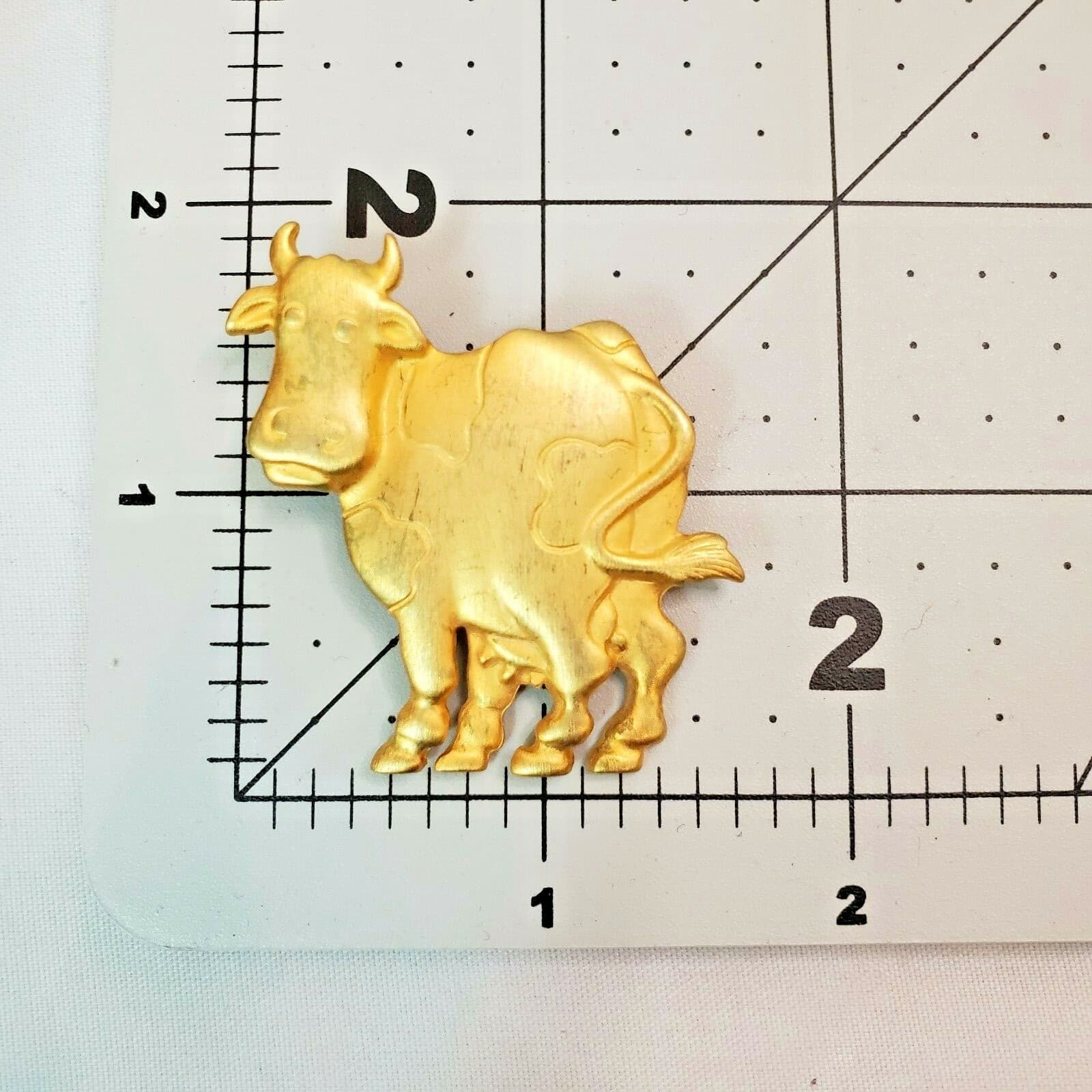 Vintage Signed JJ 1988 Holstein Cow Brooch Pin Brushed Matte Gold Tone - Thumbnail 3