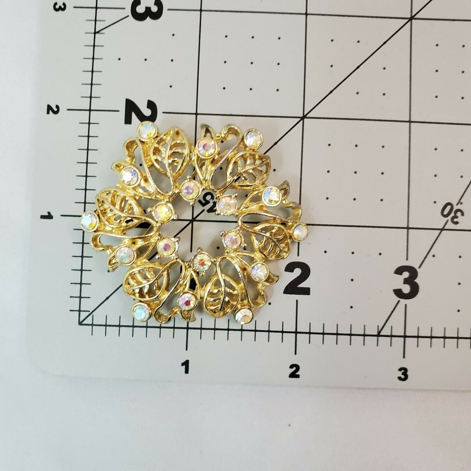 Vtg Gold Tone Iridescent Rhinestone Snowflake Leaves Christmas Winter Brooch Pin - Thumbnail 4