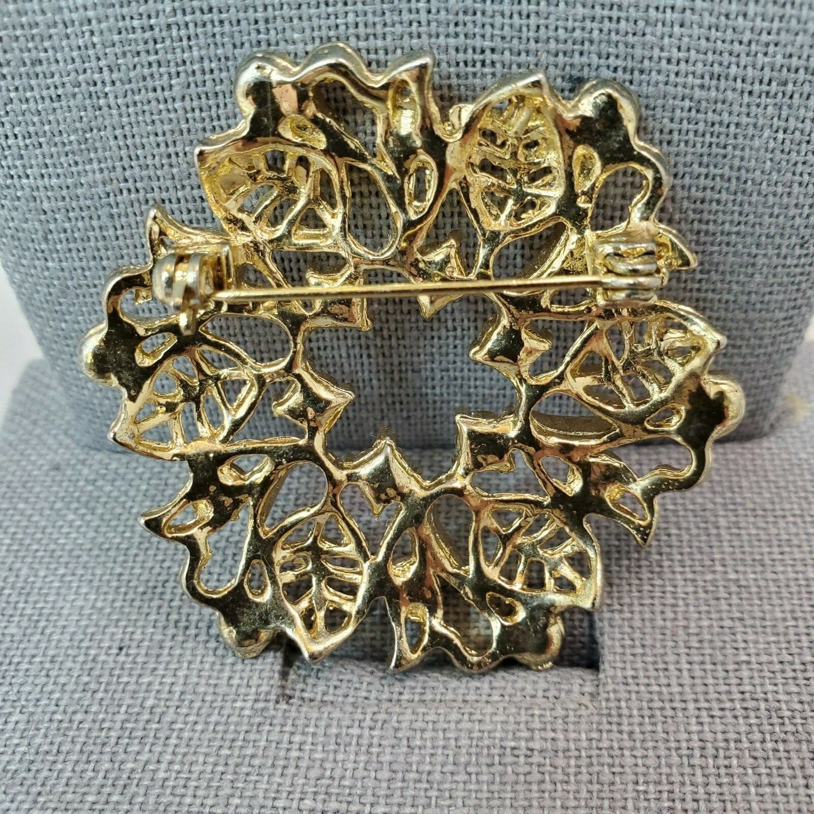 Vtg Gold Tone Iridescent Rhinestone Snowflake Leaves Christmas Winter Brooch Pin - Thumbnail 3