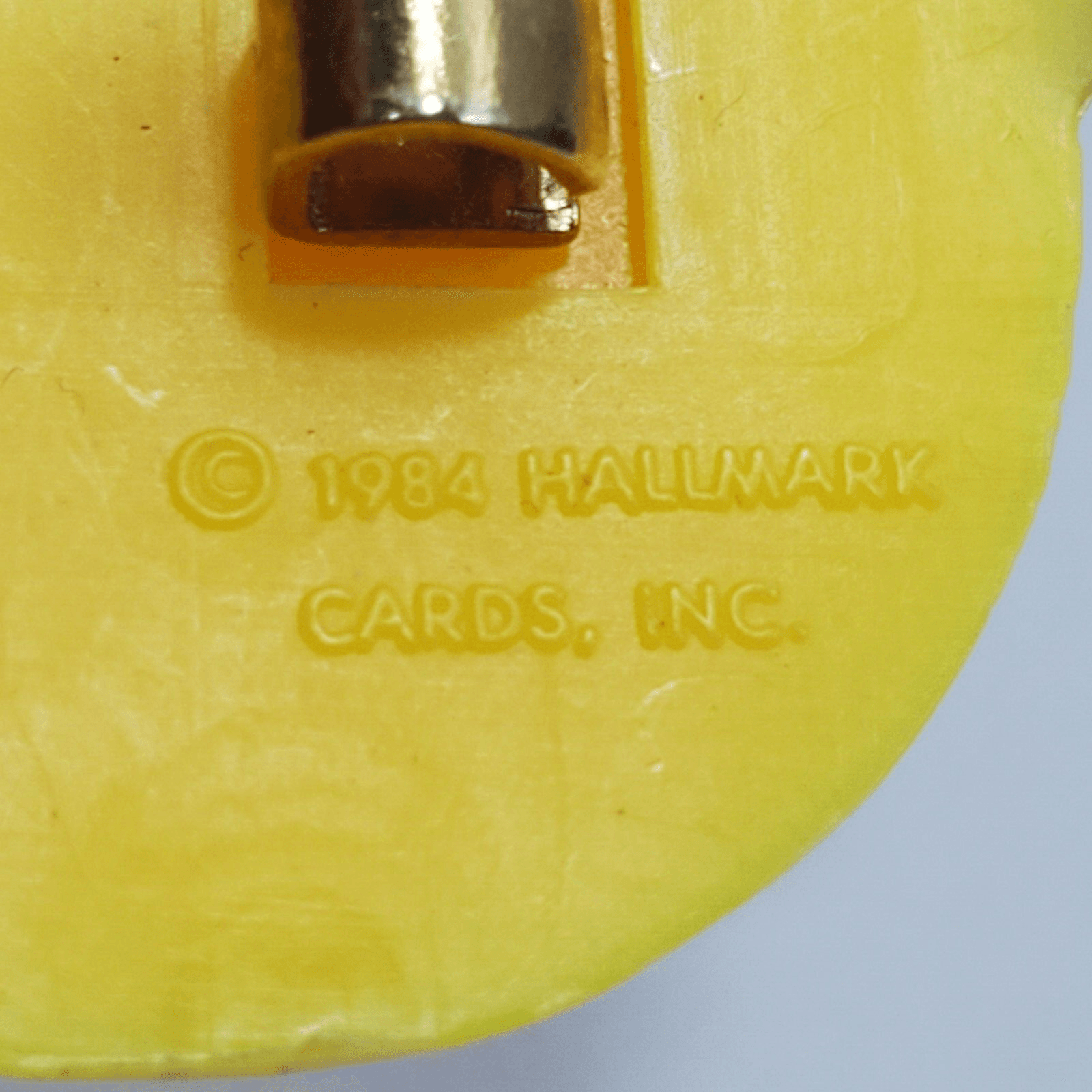 Vintage 1984 Hallmark Cards Plastic Yellow Duck with Purple Bow Brooch Pin - Thumbnail 3