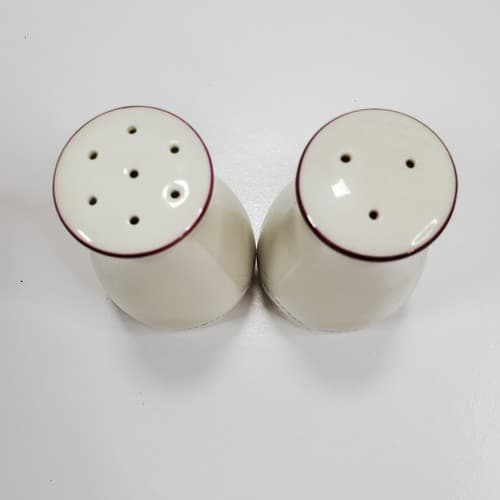 Vintage CCCC Japan Hearts Design Salt & Pepper Shaker Set White Blue Red - Thumbnail 2