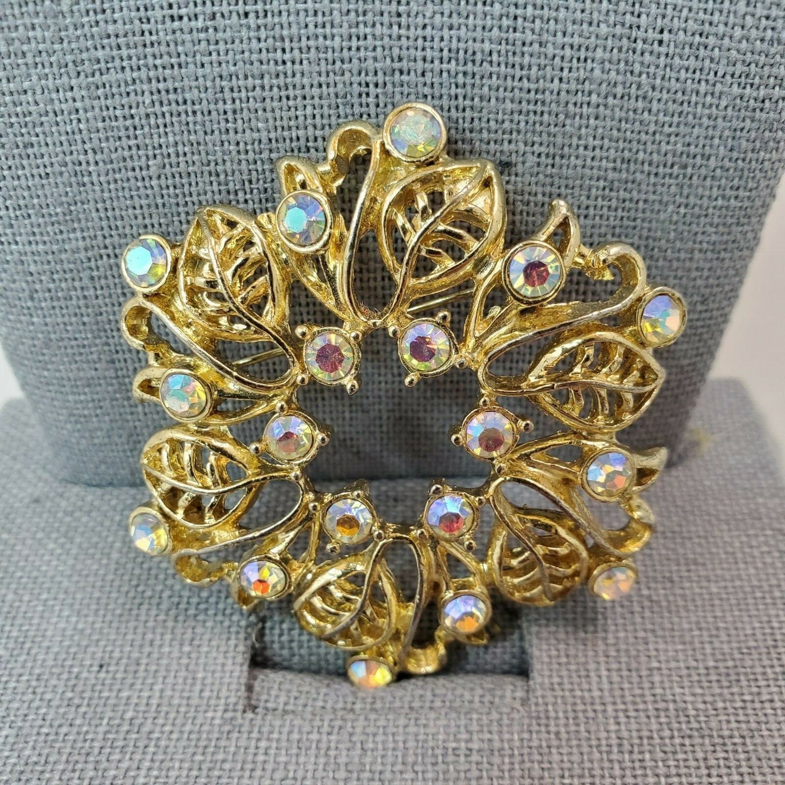 Vtg Gold Tone Iridescent Rhinestone Snowflake Leaves Christmas Winter Brooch Pin - Thumbnail 2