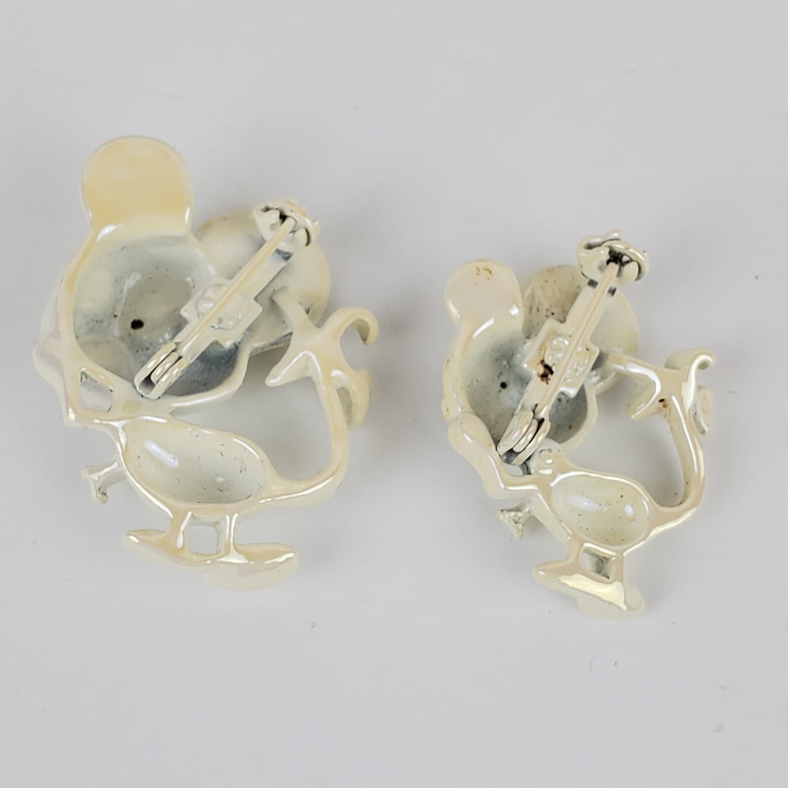 Vintage Pair of White Metal Enamel Rhinestone Mice with Bows on Tails Brooch Pin - Thumbnail 2