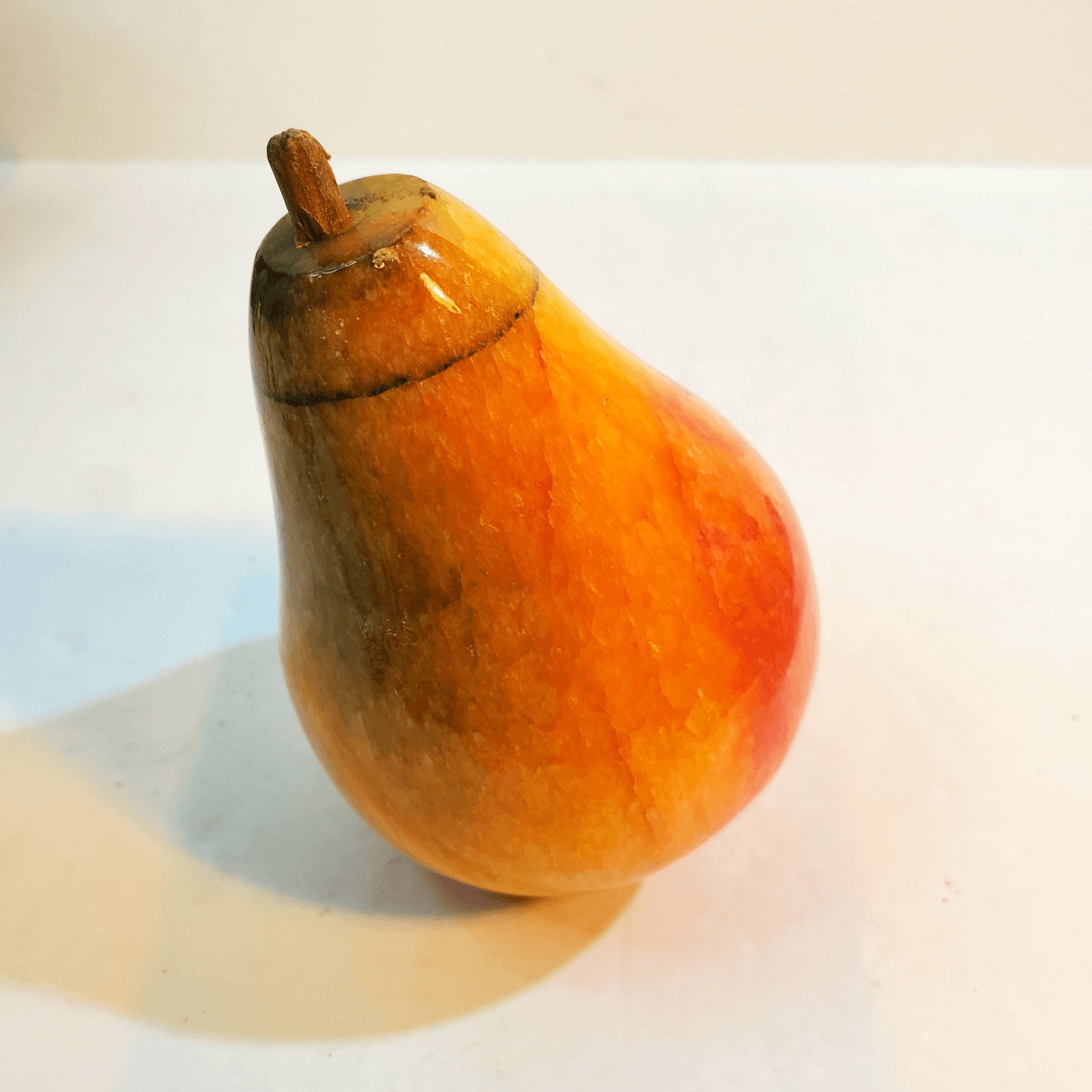 Vtg Alabaster Stone Pear Fruit W/ Wood Stem Paperweight Semi-Flat Bottom 15 Oz - Thumbnail 2
