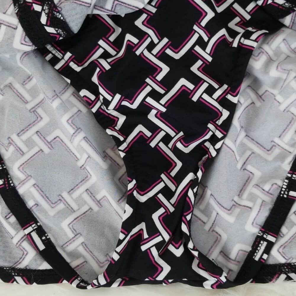 INC International Concepts Women's Black White Pink Geometric Print Swim Skirt 8 - Thumbnail 4