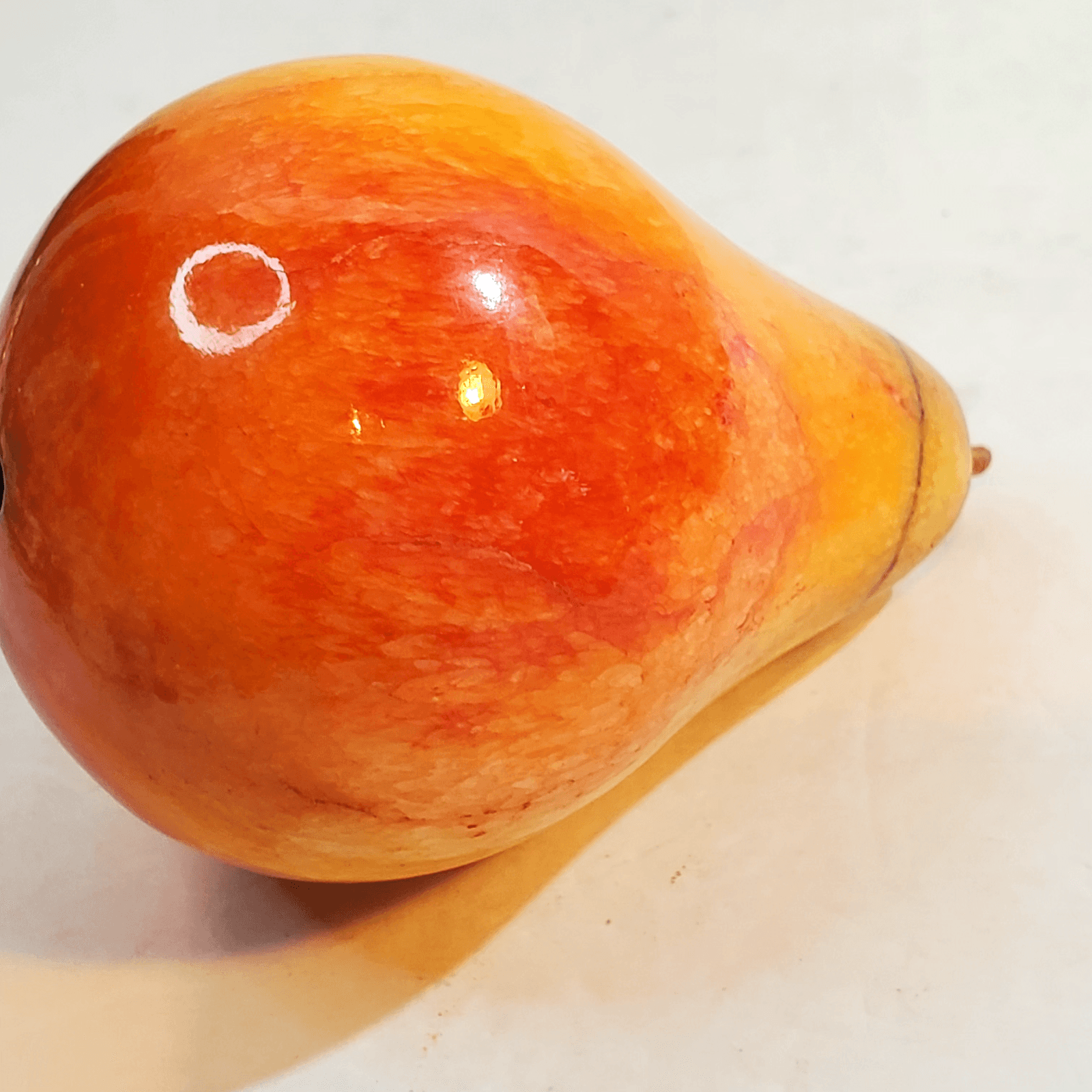 Vtg Alabaster Stone Pear Fruit W/ Wood Stem Paperweight Semi-Flat Bottom 15 Oz - Thumbnail 5