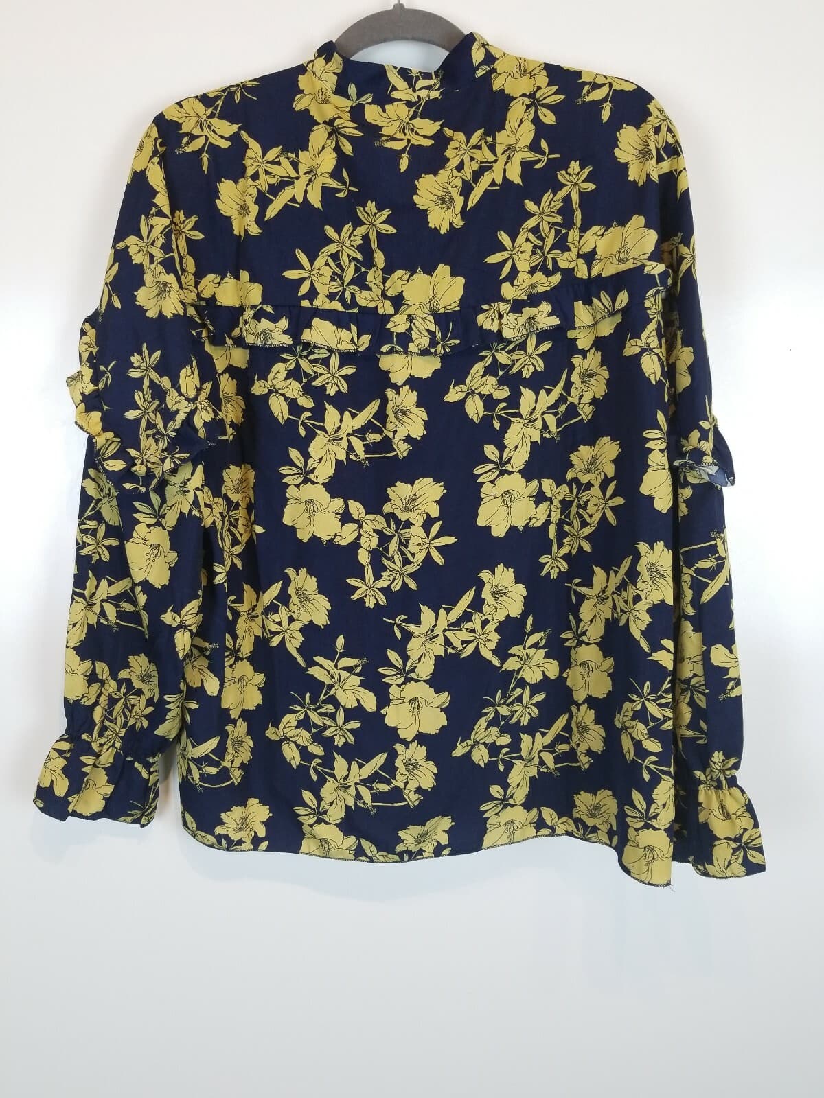 K. by Kersh Navy Gold Floral Blouse Sz L Ruffle Sleeve Tie Neck Poet Sleeve NWT - Thumbnail 9