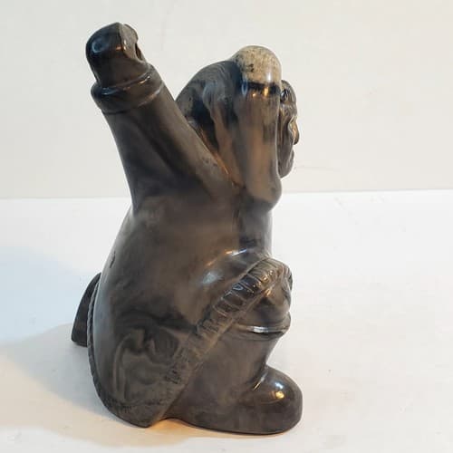 Vtg Signed Thorn Canada Carved Resin or Soapstone Eskimo Inuit Hunter NO SPEAR - Thumbnail 4