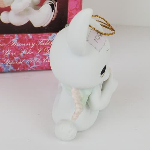 Vtg 1991 Precious Moments Sno-Bunny Falls For You Like I Do Ornament #520438 - Thumbnail 8