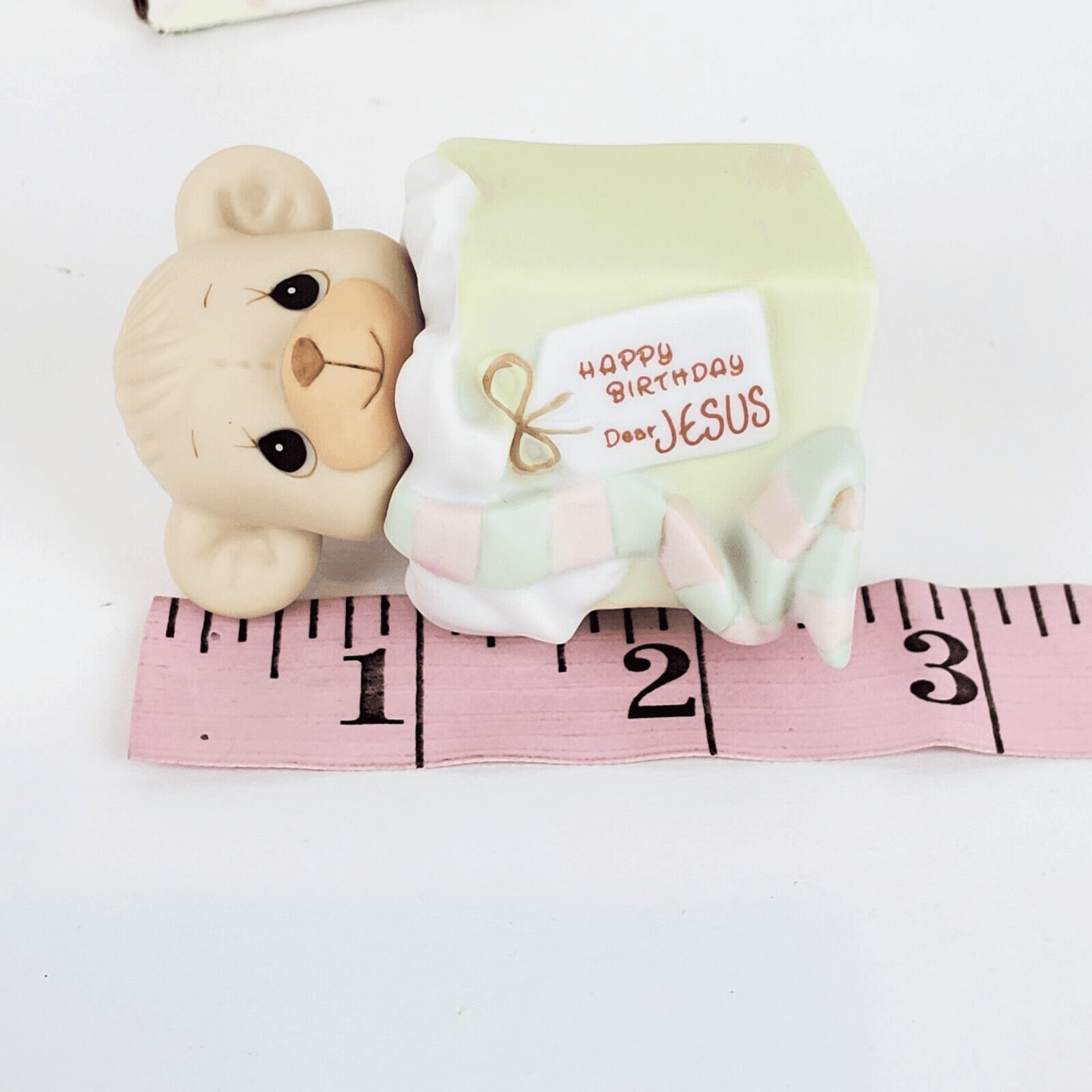 Vintage Precious Moments Figurine Happy Birthday Dear Jesus 1990 Enesco #524875 - Thumbnail 5