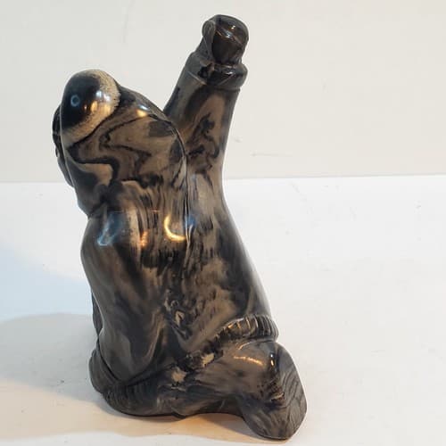 Vtg Signed Thorn Canada Carved Resin or Soapstone Eskimo Inuit Hunter NO SPEAR - Thumbnail 6