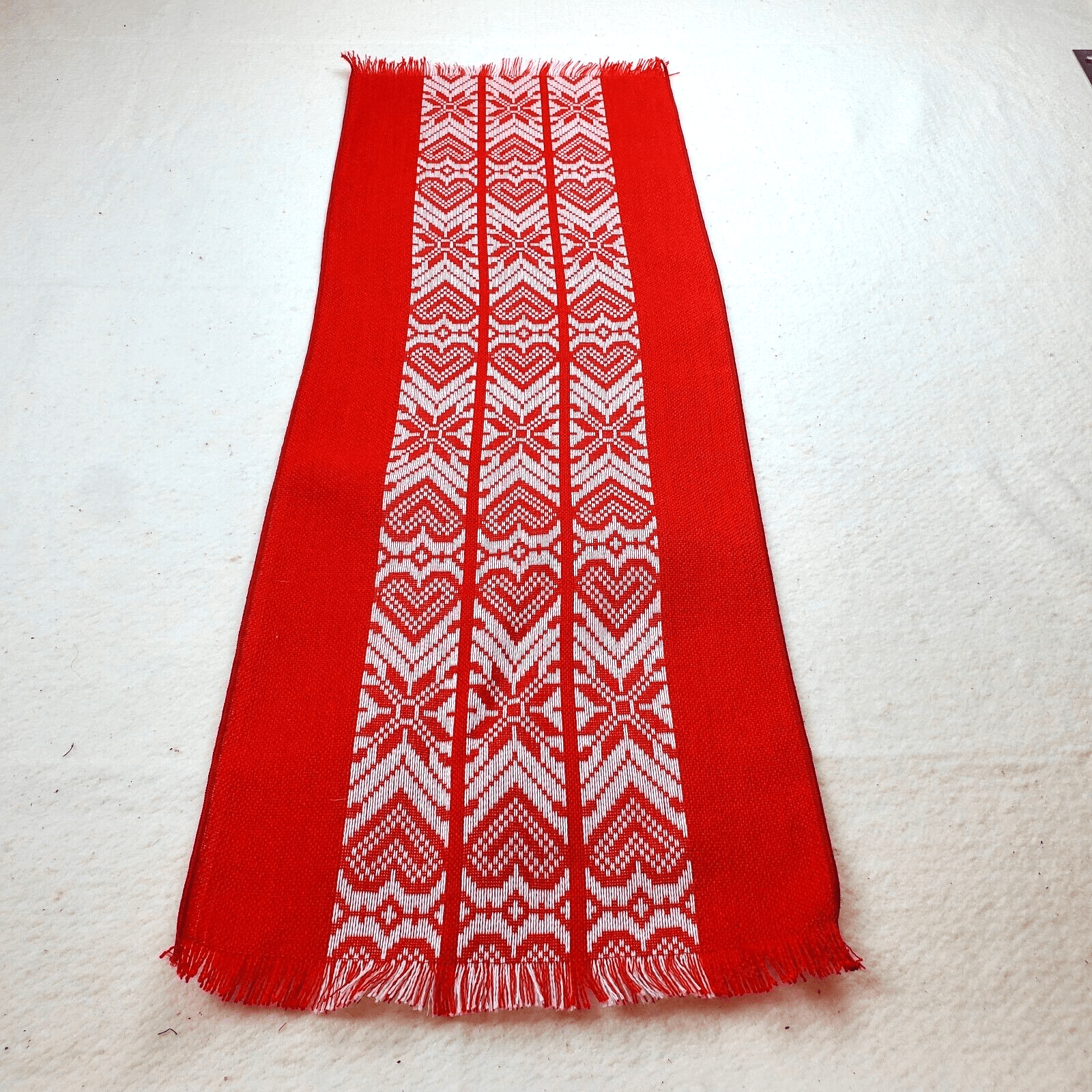 Vintage Linen Woven Textile Red White Hearts Dresser Scarf Table Runner 34x12"