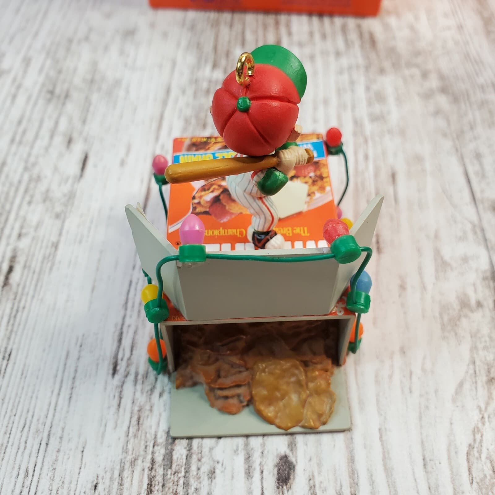 Vtg 1992 Enesco WHEATIES Cereal Baseball "Holidays are a Hit" Christmas Ornament - Thumbnail 5